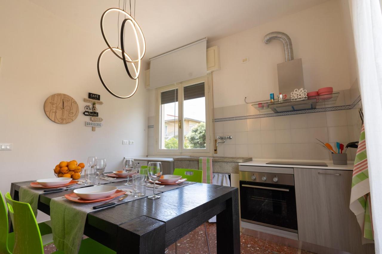 Appartamento In Villa A Tirrenia, Eleganza E Comfort A Pochi Passi Dal Mare ピサ エクステリア 写真
